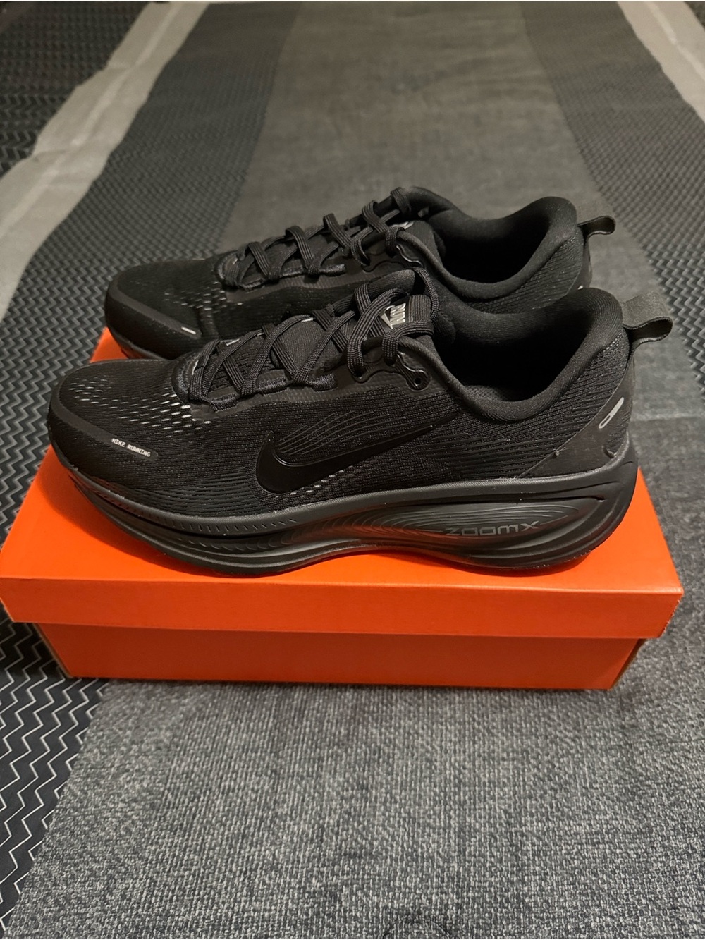NEW Nike Vomero 18